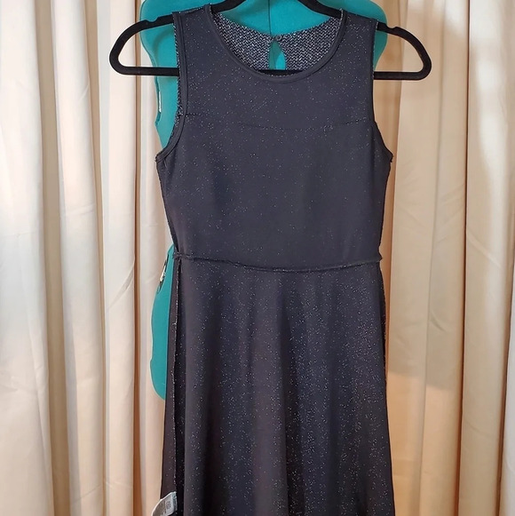 0109. Totally Packable, Easy to wear ~ Double Ruffle ~ & Sparkly! - Picture 10 of 10